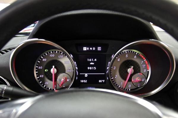 New-2012-Mercedes-Benz-SLK350-Sport