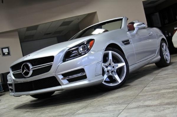 New-2012-Mercedes-Benz-SLK350-Sport