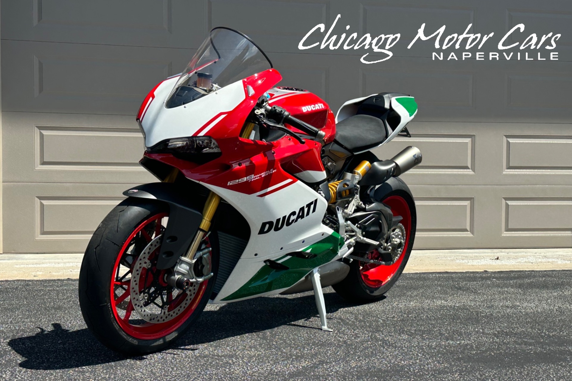 Used 2018 Ducati 1299 Panigale R Final Edition RARE Limited Edition Collector Quality Virtually BRAND NEW TONS of Carbon for sale Sold at Chicago Motor Cars in West Chicago IL 60185 1
