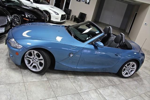 New-2005-BMW-Z4-30i-Sport