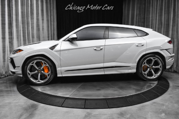 Used 2024 Lamborghini Urus S Only 13K Miles Grigio Hati RARE Carbon Fiber WARRANTY LOADED for sale Sold at Chicago Motor Cars in West Chicago IL 60185 1