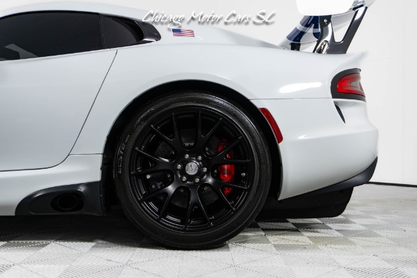 Used 2017 Dodge Viper GTC RARE GTS-R  Only 2K Miles ACR Extreme Aero Pkg Full PPF Exterior Carbon Pkg for sale $749,800 at Chicago Motor Cars in West Chicago IL 60185 4