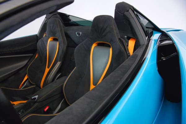 Used 2022 McLaren 720S Spider Performance MSO Bespoke Paint MSO Blackpack Electrochromic Roof Tons of CF for sale Sold at Chicago Motor Cars in West Chicago IL 60185 3
