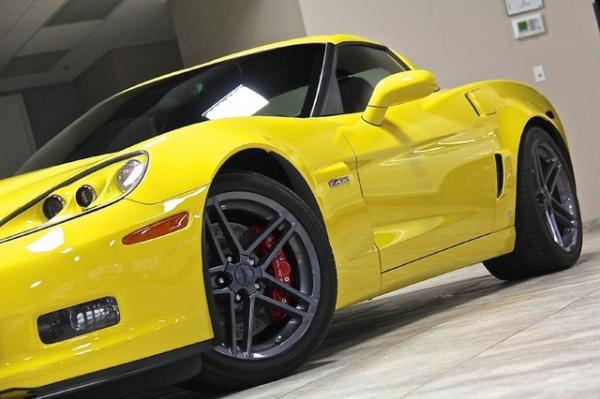 New-2006-Chevrolet-Corvette-Z06-w2LZ