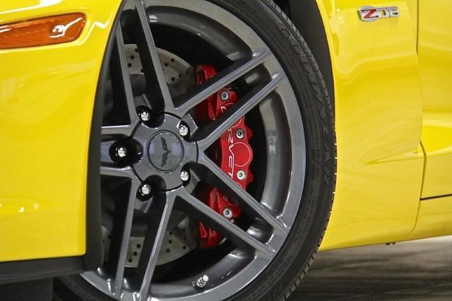 New-2006-Chevrolet-Corvette-Z06-w2LZ