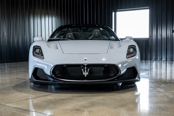 Used 2023 Maserati MC20 Cielo Convertible MSRP $298k+ Only 2600 Miles! Ceramic Brakes Carbon Fiber Pkg! for sale Sold at Chicago Motor Cars in West Chicago IL 60185 3