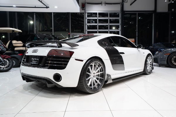 Used 2014 Audi R8 V10 RARE Gated 6-Spd Manual Collector Car Carbon Blades Ceramic Brakes for sale $235,800 at Chicago Motor Cars in West Chicago IL 60185 4