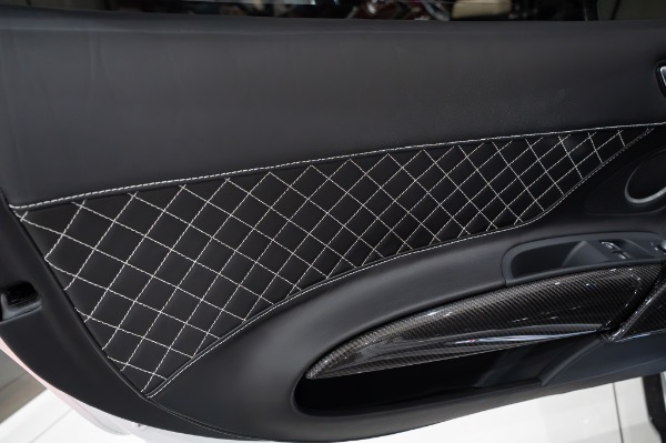 Used 2014 Audi R8 V10 RARE Gated 6-Spd Manual Collector Car Carbon Blades Ceramic Brakes for sale $235,800 at Chicago Motor Cars in West Chicago IL 60185 6
