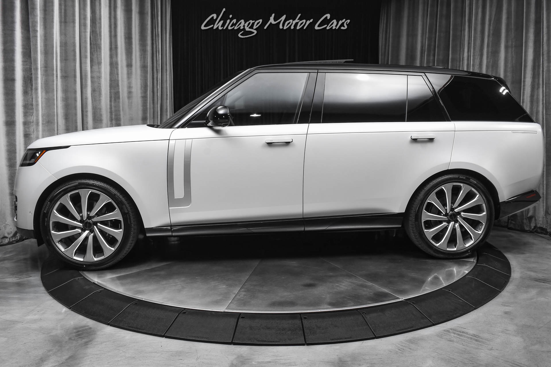 Used 2026 Land Rover Range Rover P530 Autobiography LWB 7 Seater Rear Entertainment Cold Climate Pack for sale $195,800 at Chicago Motor Cars in West Chicago IL 60185 1