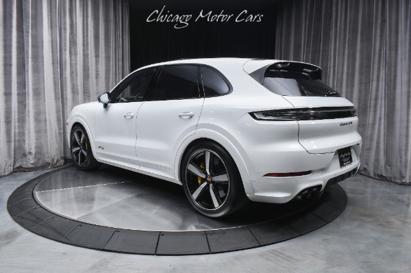 Used 2025 Porsche Cayenne GTS SUV Panoroof Bose Sound Carbon Fiber Interior & Exterior Trim Sport Seats for sale $131,800 at Chicago Motor Cars in West Chicago IL 60185 3