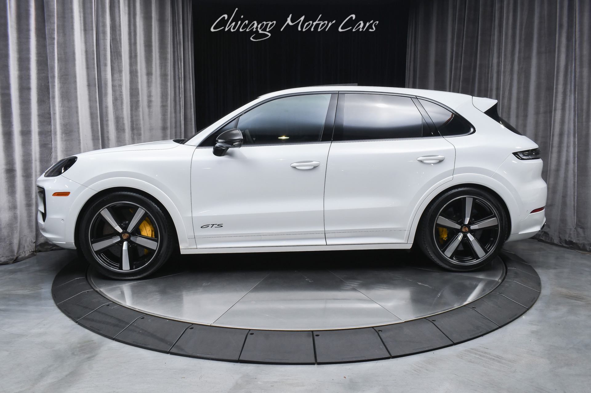 Used 2025 Porsche Cayenne GTS SUV Panoroof Bose Sound Carbon Fiber Interior & Exterior Trim Sport Seats for sale $131,800 at Chicago Motor Cars in West Chicago IL 60185 1