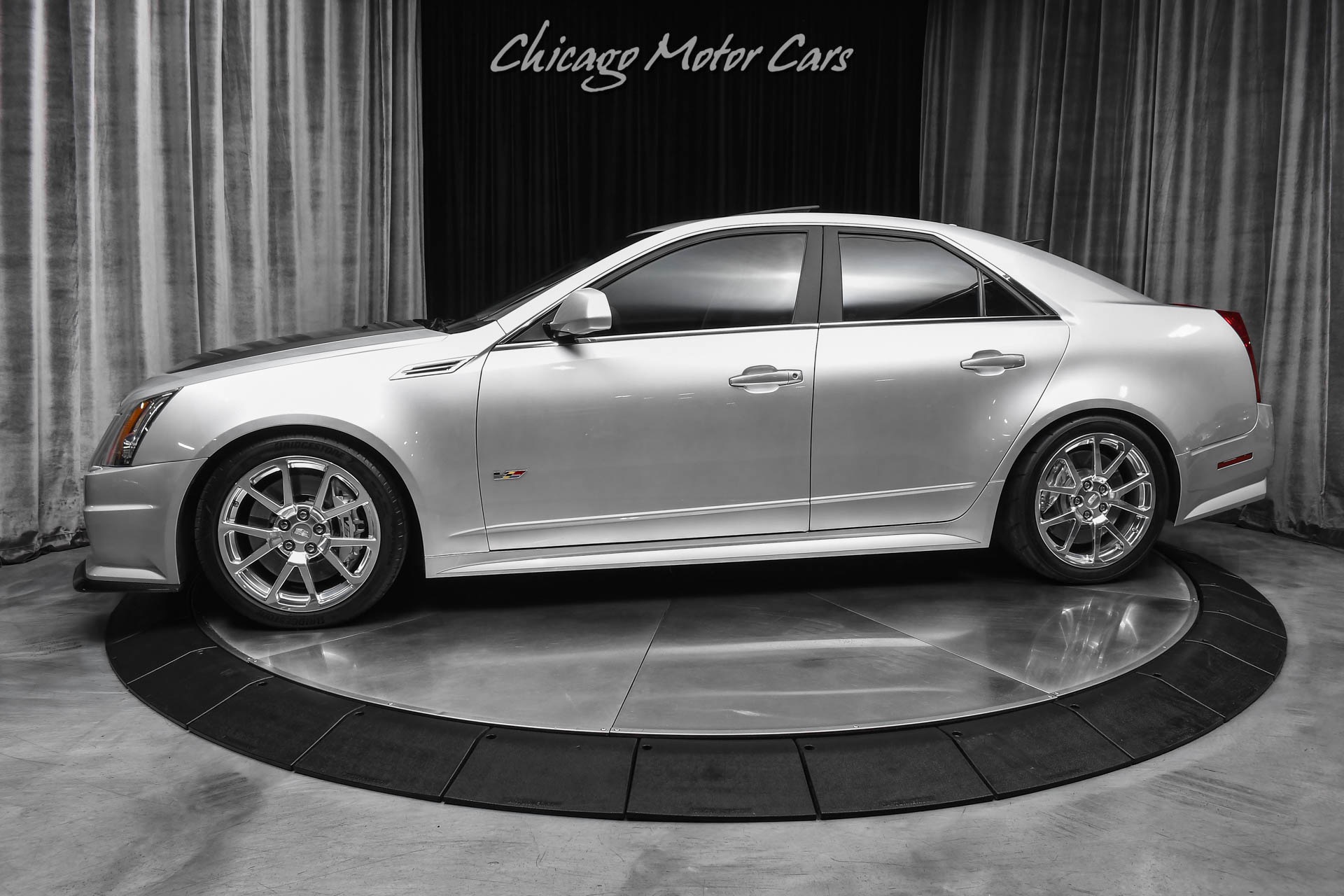 2010 Cadillac Clear Bodystyle — photo 1 of 17