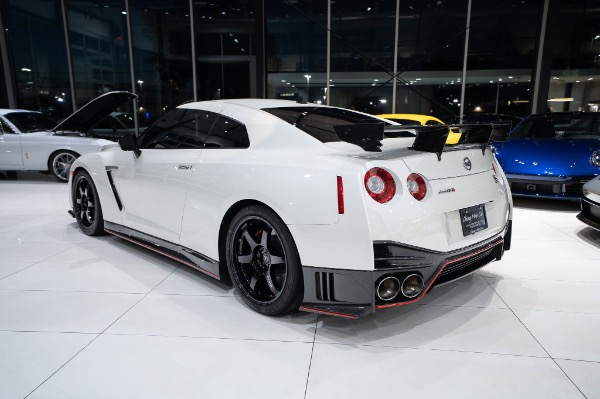 Used 2016 Nissan GT-R NISMO Full Paint Protection Film One Owner Collector Car Bone Stock for sale $239,800 at Chicago Motor Cars in West Chicago IL 60185 2