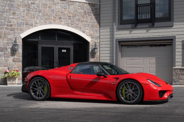 Used 2015 Porsche 918 Spyder Weissach Package Only 2400 Miles Front Axle Lift CXX Options! Carbon Fiber! for sale Sold at Chicago Motor Cars in West Chicago IL 60185 5