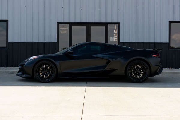 Used 2025 Chevrolet Corvette Z06 3LZ Coupe Only 3500 Miles! Front Lift! Spider Wheels! Habanero Interior for sale $124,800 at Chicago Motor Cars in West Chicago IL 60185 5