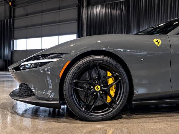 Used 2026 Ferrari Roma Spider Carbon Fiber LED Steering Wheel  Giallo Leather Accents for sale $289,800 at Chicago Motor Cars in West Chicago IL 60185 5