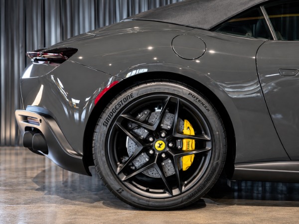Used 2026 Ferrari Roma Spider Carbon Fiber LED Steering Wheel  Giallo Leather Accents for sale $289,800 at Chicago Motor Cars in West Chicago IL 60185 6