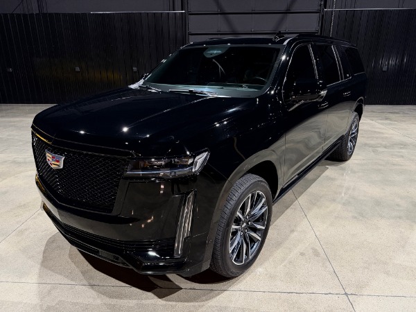 Used 2022 Cadillac Escalade ESV Sport for sale $71,800 at Chicago Motor Cars in West Chicago IL 60185 3
