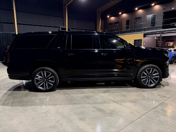 Used 2022 Cadillac Escalade ESV Sport for sale $71,800 at Chicago Motor Cars in West Chicago IL 60185 5