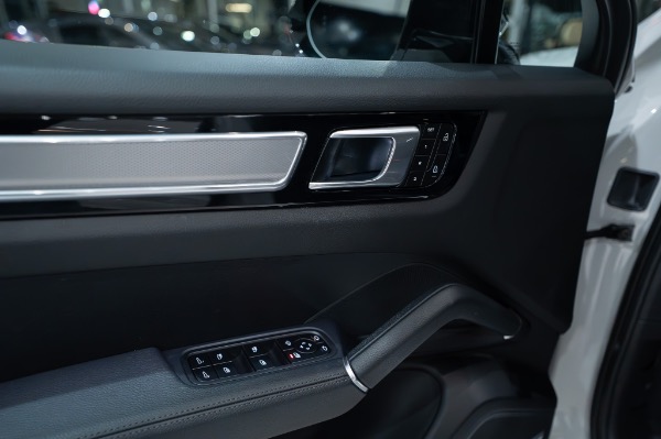 Used 2023 Porsche Cayenne Coupe Platinum Edition for sale $42,800 at Chicago Motor Cars in West Chicago IL 60185 6