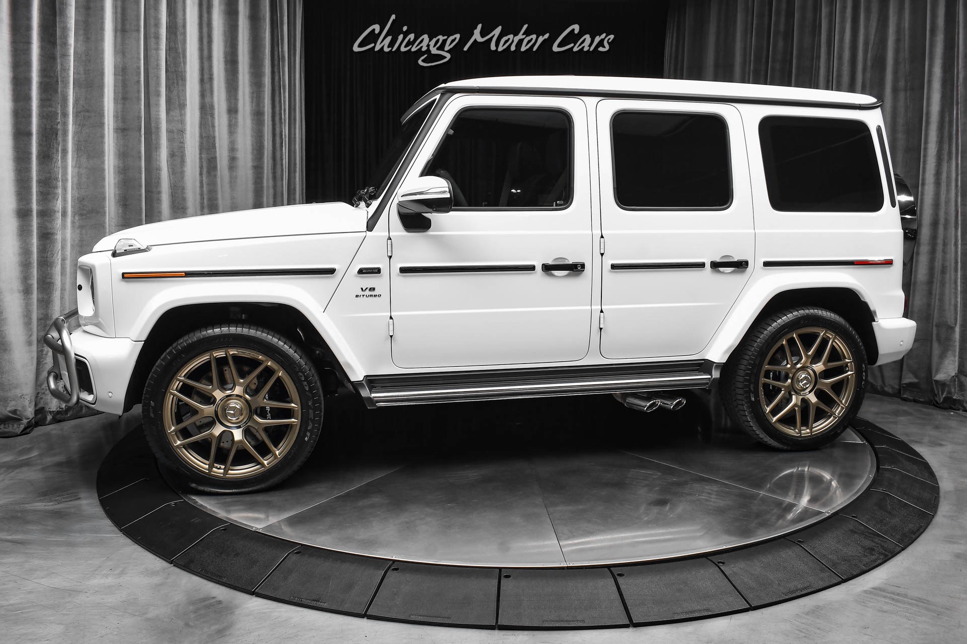 Used 2027 Mercedes-Benz G63 AMG 4Matic AMG Performance pkg MANUFAKTUR Interior pkg+ Forged Wheels LOADED for sale $239,800 at Chicago Motor Cars in West Chicago IL