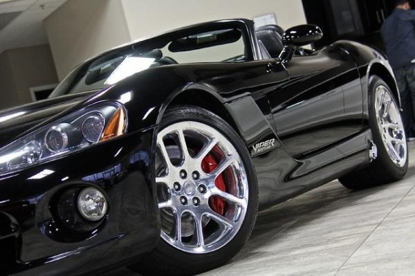 New-2004-Dodge-Viper-SRT10