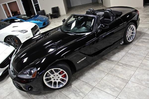 New-2004-Dodge-Viper-SRT10