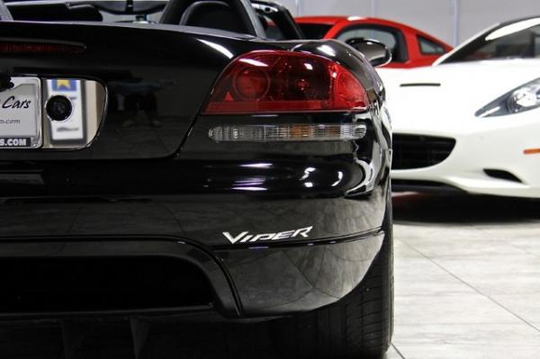 New-2004-Dodge-Viper-SRT10