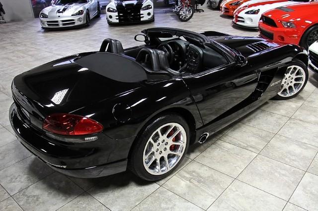 New-2004-Dodge-Viper-SRT10