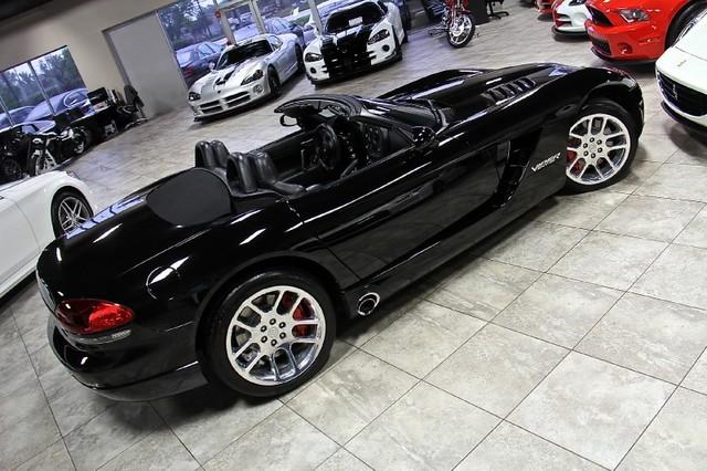 New-2004-Dodge-Viper-SRT10