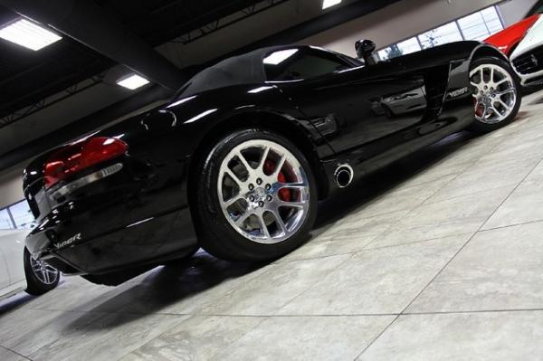 New-2004-Dodge-Viper-SRT10