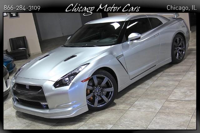 Used-2010-Nissan-GT-R-Premium