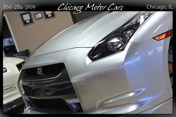 Used-2010-Nissan-GT-R-Premium