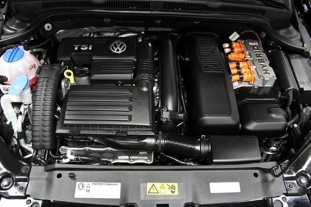 New-2013-Volkswagen-Jetta-Sedan-Hybrid