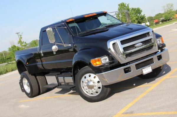 Used-2006-Ford-F-650-Super-Duty