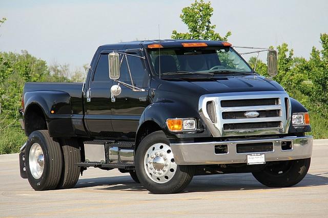 Used-2006-Ford-F-650-Super-Duty