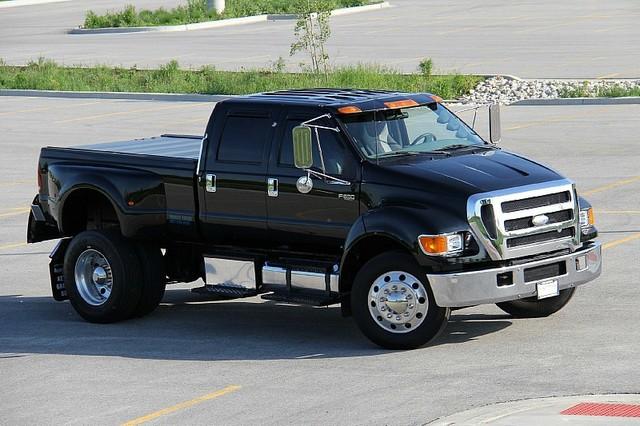 Used-2006-Ford-F-650-Super-Duty