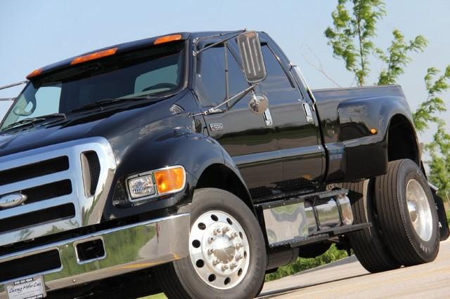 Used-2006-Ford-F-650-Super-Duty