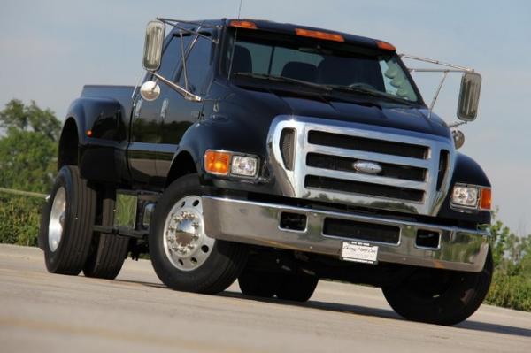 Used-2006-Ford-F-650-Super-Duty