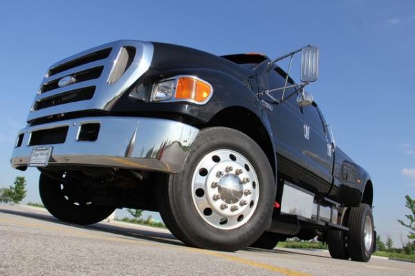 Used-2006-Ford-F-650-Super-Duty