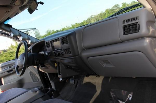 Used-2006-Ford-F-650-Super-Duty