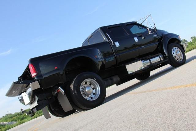 Used-2006-Ford-F-650-Super-Duty