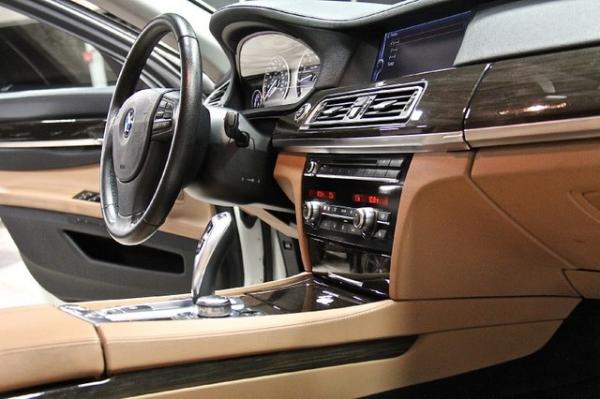 New-2011-BMW-740i