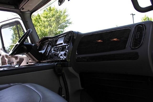 New-2007-Freightliner-SportChassis-M2