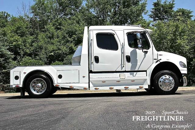 New-2007-Freightliner-SportChassis-M2