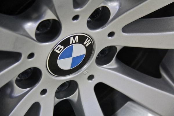 New-2011-BMW-328i-xDrive