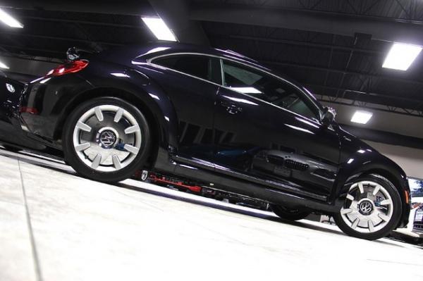 New-2013-Volkswagen-Beetle-Coupe-Fender-Edition