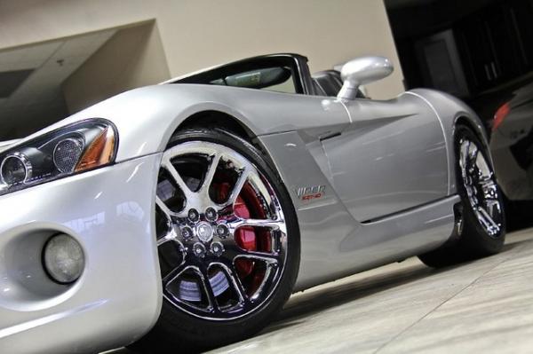 New-2005-Dodge-Viper-SRT10-Mamba-Edition