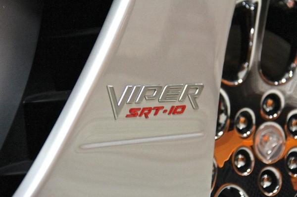 New-2005-Dodge-Viper-SRT10-Mamba-Edition