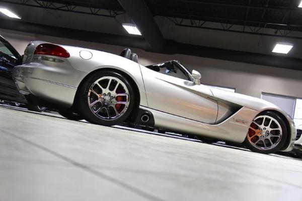 New-2005-Dodge-Viper-SRT10-Mamba-Edition